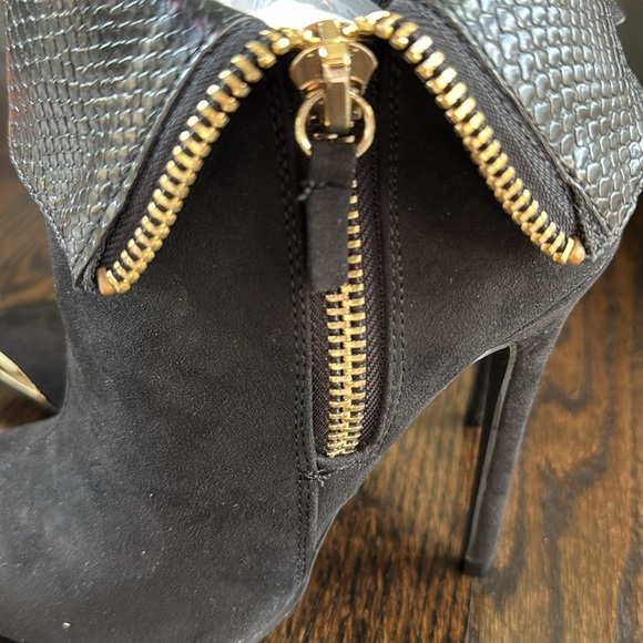 🔵 Shoe Dazzle Western Vibe Black Suede & Faux Snakeskin Ankle Boot Sz 8 - Picture 7 of 10